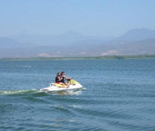  Jetskis in der Lagune 